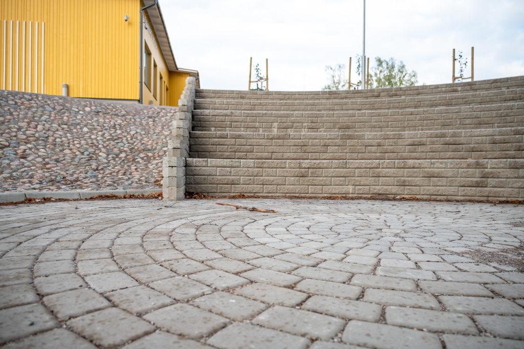 artkivi_kivityö_kivityöt_graniitti_maanrakennus_viherrakentaminen_lumityö_leikkivälineet_asfalttityö